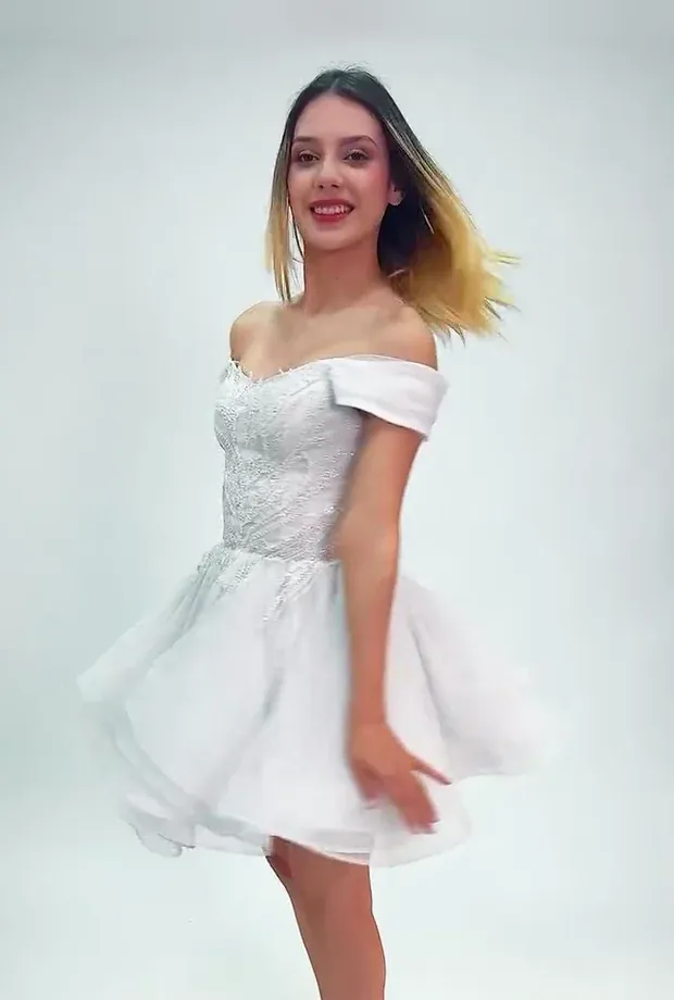Vestido blanco corto línea A