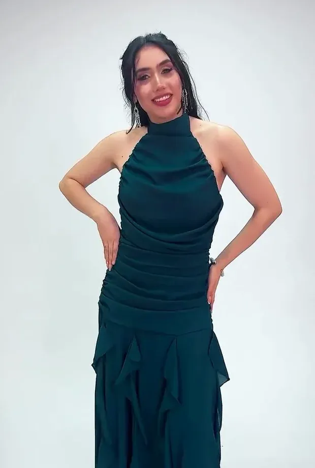 Vestido verde petróleo con volados